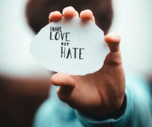 Share love note hate