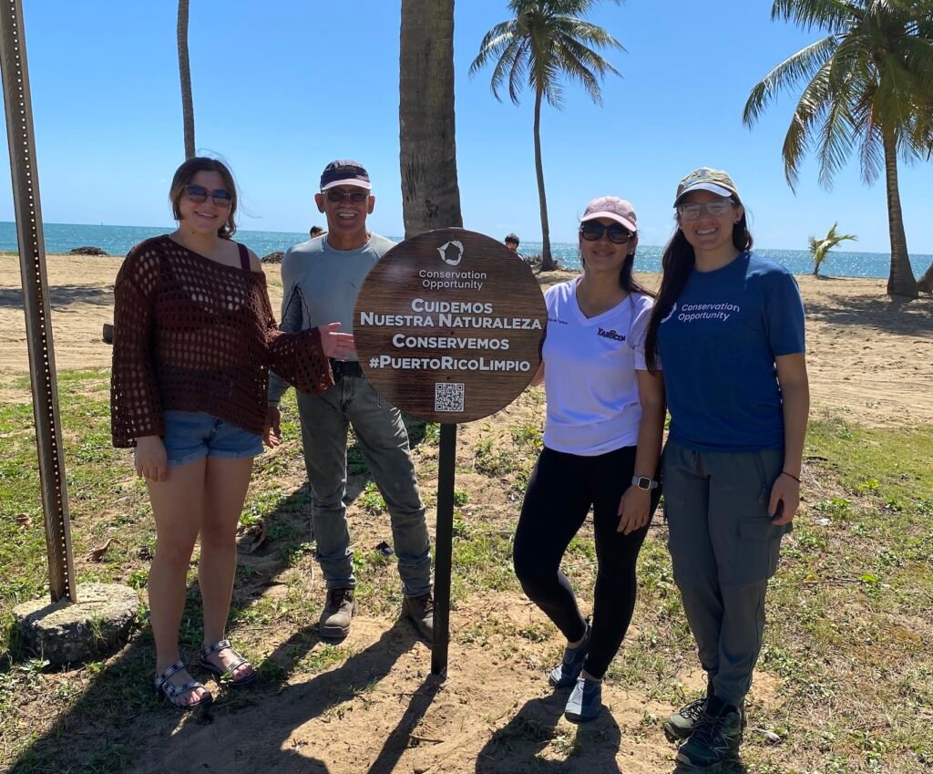 Recogido basura Playa Lucia CO