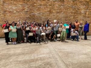 Participantes del 3er. ciclo La Y en El Yunque durante la graduación 2023