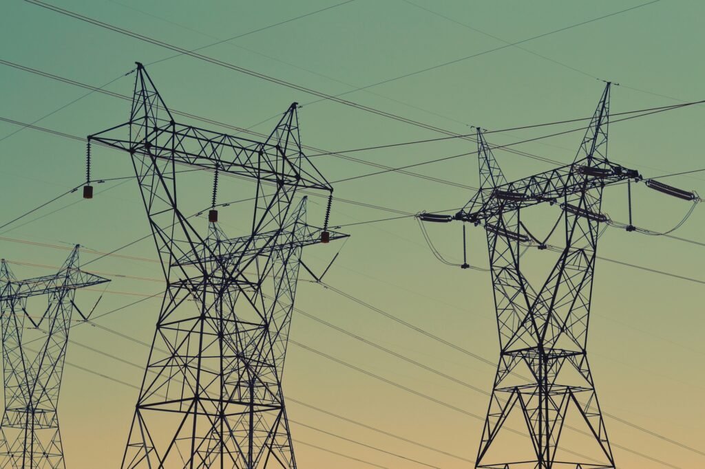 Lineas de transmisión eléctrica, Fre Sonnenveld, Unsplash