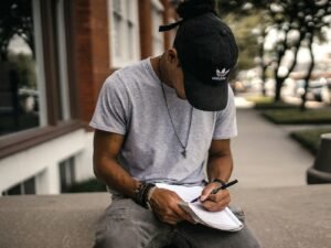 Periodista, Brad Neathery, Unsplash