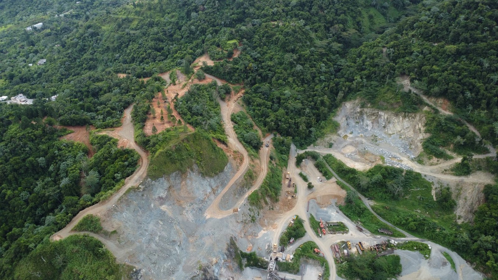 Cantera en Adjuntas, Suministrada, Casa Pueblo