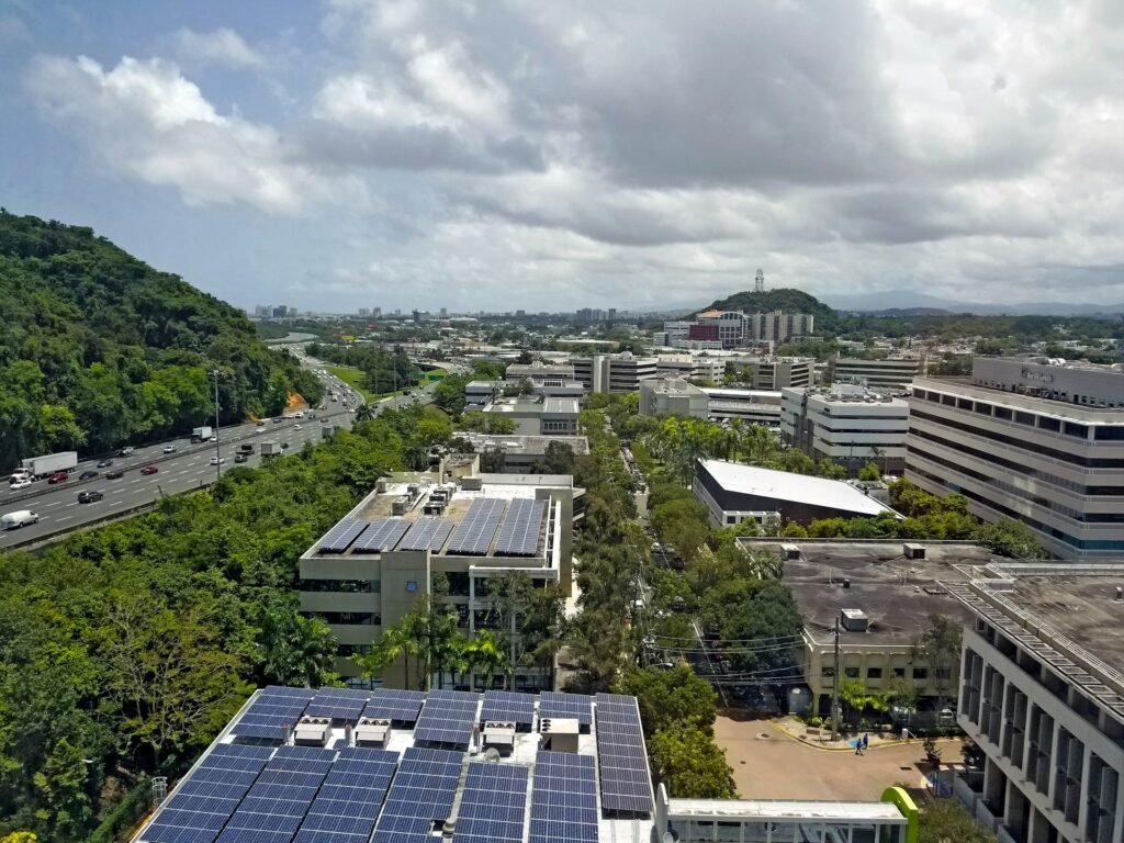 Energia solar, Puerto Rico, Karl Calwood, Unsplash