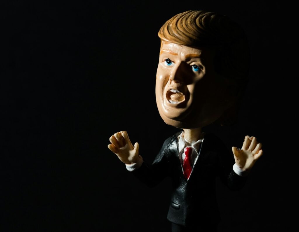 Figurín de Trump, Sean Ferigan, Unsplash