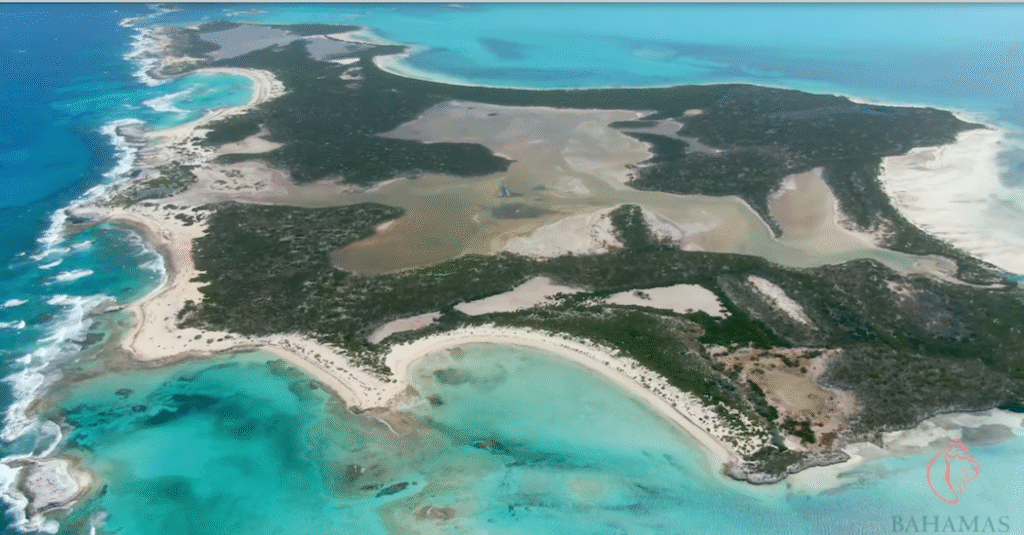 Isla San Andrés, Bahamas. Captura de pantalla de video. www.youtu.be/qZiQ1YJO8uM