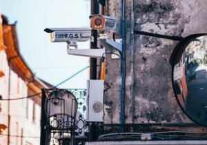 El autor argumenta que la pérdida de control sobre la información personal se debe al impacto de los adelantos tecnológicos en nuestro entorno digital. Foto: Jan Kopriva, Pexels.